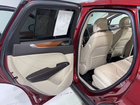 Used 2019 Lincoln MKC Select w/ Select Plus Package image 25