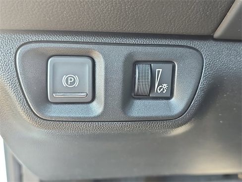 Certified 2023 GMC Acadia SLE image 25