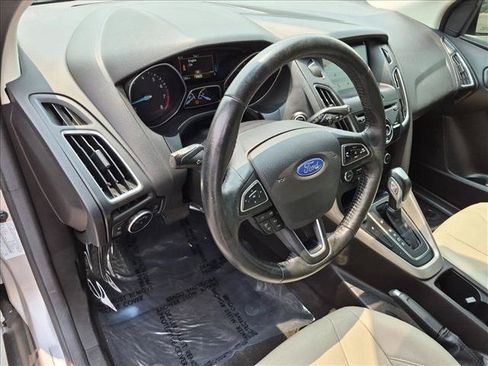 Used 2017 Ford Focus Titanium FWD image 10