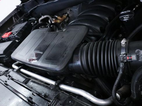 Used 2021 GMC Yukon SLT w/ SLT Premium Package image 8