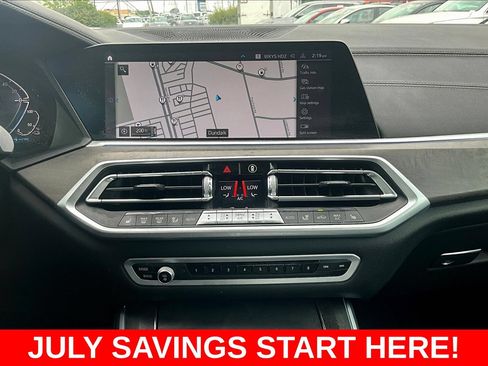 Used 2021 BMW X5 xDrive45e w/ Parking Assistance Package AWD/4WD image 16