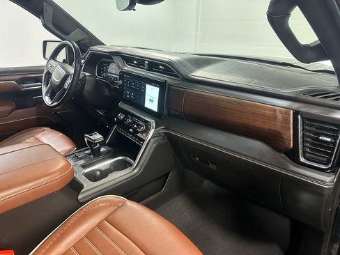 Used 2023 GMC Sierra 1500 Denali Ultimate image 18
