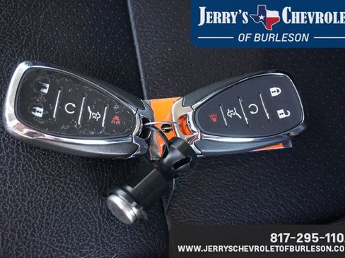 Used 2019 Chevrolet Traverse LT image 11