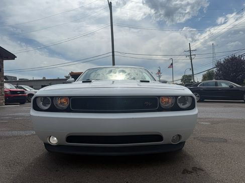Used 2012 Dodge Challenger R/T image 3