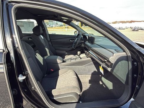 New 2025 Honda Accord Sport image 18