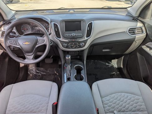 Used 2021 Chevrolet Equinox LS w/ LS Convenience Package FWD image 16