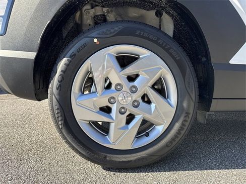 New 2026 Hyundai Kona SE image 17