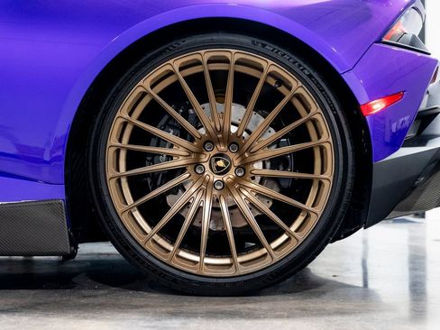 Used 2021 Lamborghini Huracan EVO RWD image 64