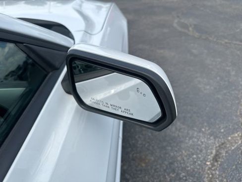 Used 2022 Ford Mustang Premium image 8
