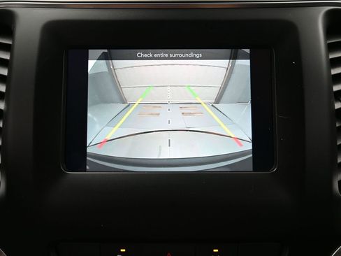 Used 2020 Jeep Cherokee Latitude Lux w/ Comfort/Convenience Group image 19