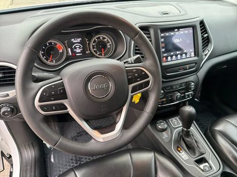 Used 2022 Jeep Cherokee Latitude w/ Trailer Tow Group AWD/4WD image 13