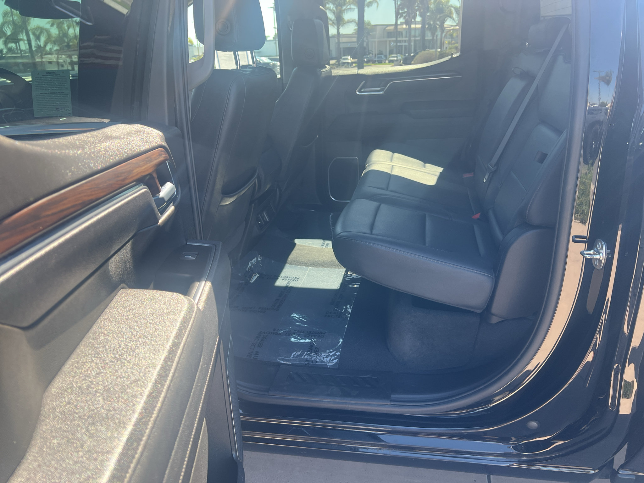 Used 2025 GMC Sierra 1500 SLT AWD/4WD image 10