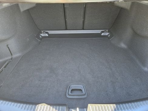 Used 2025 Mercedes-Benz C 300 4MATIC Sedan image 32