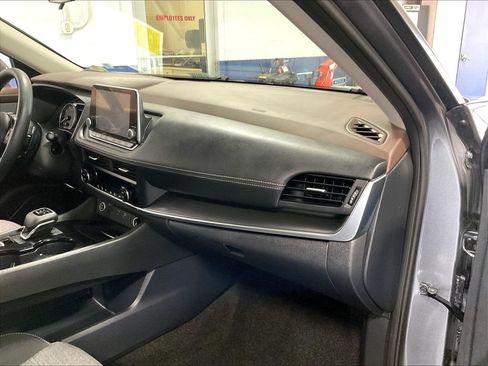 Certified 2023 Nissan Rogue SV AWD/4WD image 12