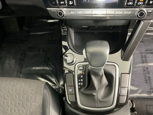 Used 2025 Kia Seltos S image 18