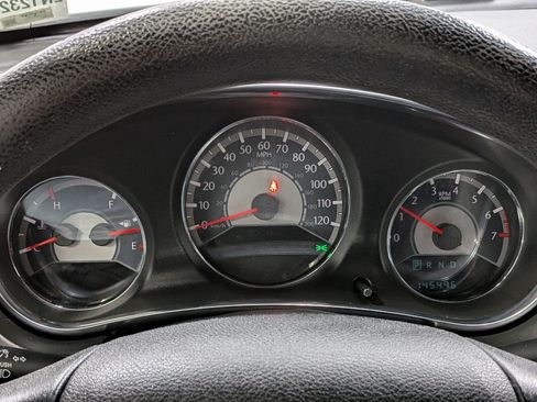 Used 2014 Chrysler 200 LX FWD image 23