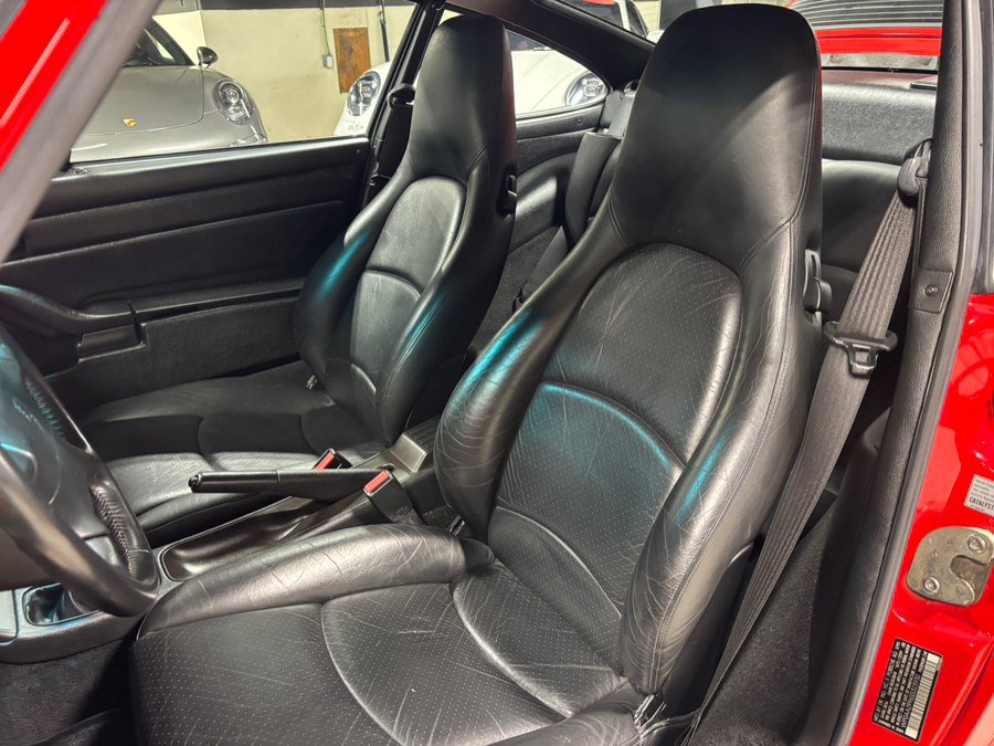 Used 1995 Porsche 911 Carrera 4 AWD/4WD image 16