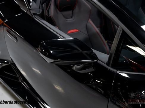 Used 2021 Lamborghini Huracan EVO image 32