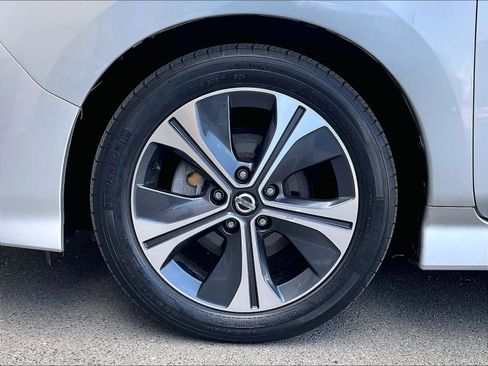 Used 2018 Nissan Leaf SV image 7