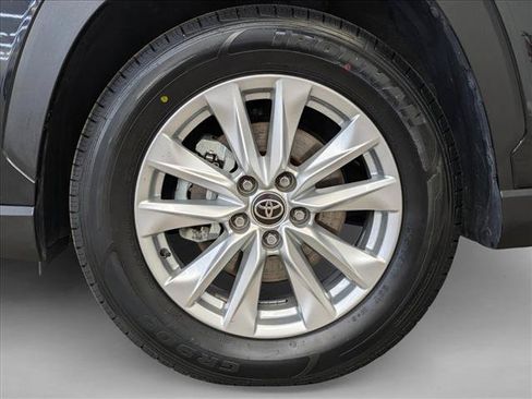Used 2022 Toyota Corolla Cross LE FWD image 27