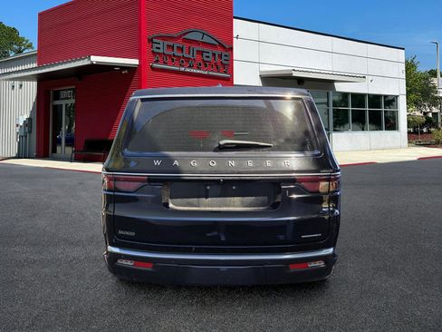 Used 2022 Jeep Wagoneer Series II RWD image 3