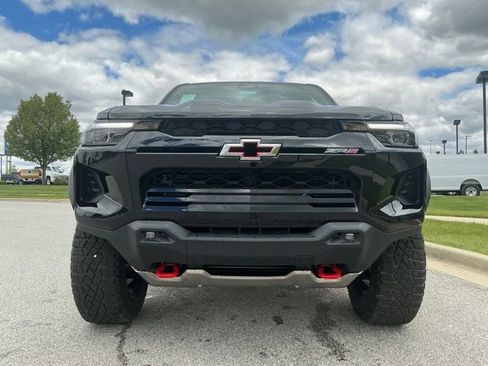 New 2026 Chevrolet Colorado ZR2 w/ Midnight Edition AWD/4WD image 7