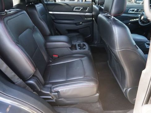 Used 2018 Ford Explorer Sport w/ Equipment Group 401A AWD/4WD image 18
