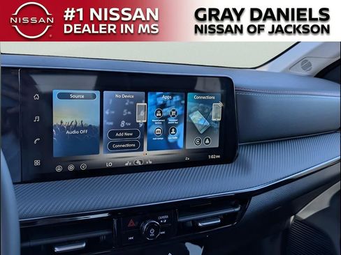 New 2026 Nissan Kicks SR w/ Cold Weather Package image 10