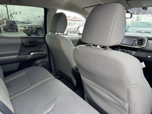 Used 2017 Toyota Tacoma SR5 w/ Tow Package image 32