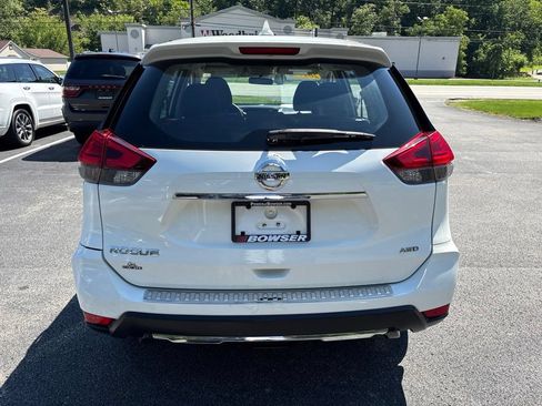 Used 2017 Nissan Rogue S AWD/4WD image 4