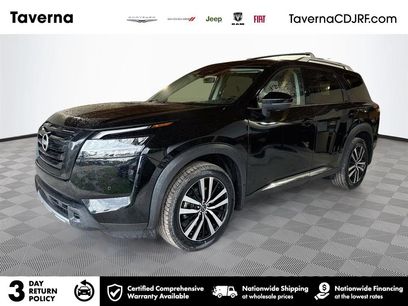 Used 2024 Nissan Pathfinder Platinum w/ Black Appearance Package
