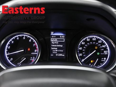 Used 2019 Toyota Camry SE image 17