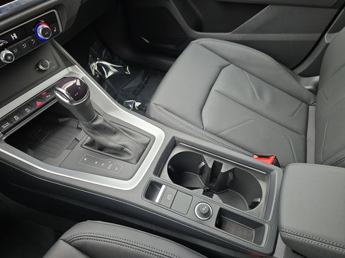 New 2025 Audi Q3 2.0T Premium image 24