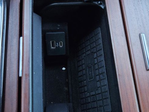 Used 2020 Lincoln Navigator Reserve w/ Luxury Package image 24