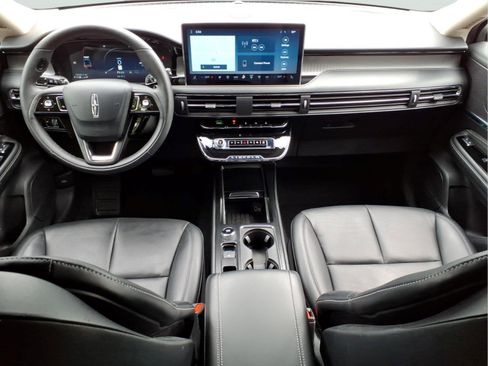 Used 2024 Lincoln Corsair AWD w/ Equipment Group 101A image 25