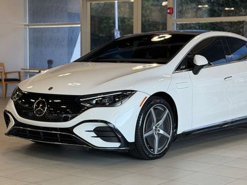 Used 2023 Mercedes-Benz EQE 500 4MATIC Sedan image 3