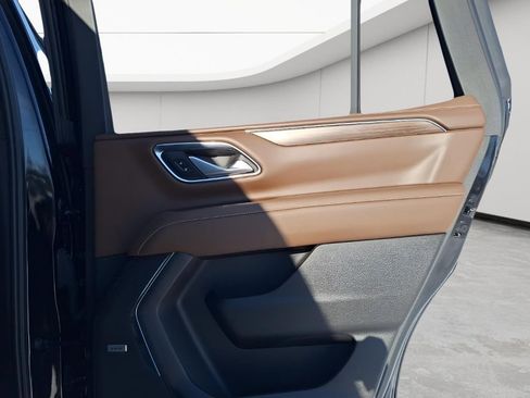 Used 2024 Chevrolet Tahoe High Country image 11