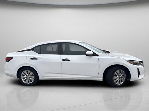 Used 2024 Nissan Sentra S FWD image 4
