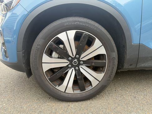 Certified 2023 Volvo XC40 Recharge Plus image 12