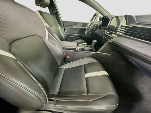 Used 2025 Toyota Camry SE FWD image 29