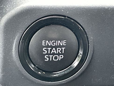 Used 2024 Toyota Tacoma SR5 AWD/4WD image 22