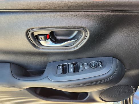 Used 2024 Honda HR-V LX image 16