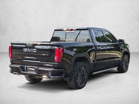 Used 2022 GMC Sierra 1500 Denali Ultimate AWD/4WD image 5