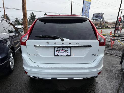 Used 2015 Volvo XC60 T5 Premier image 8