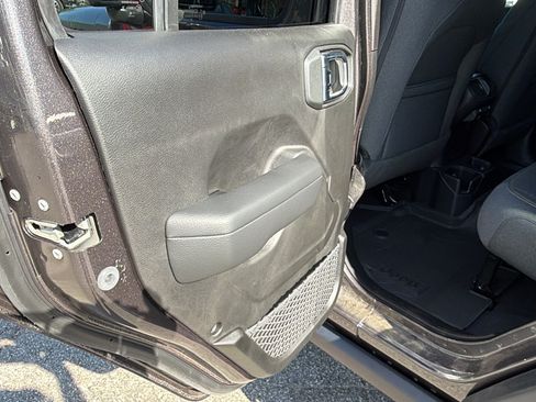 Used 2025 Jeep Wrangler Unlimited Sport AWD/4WD image 22
