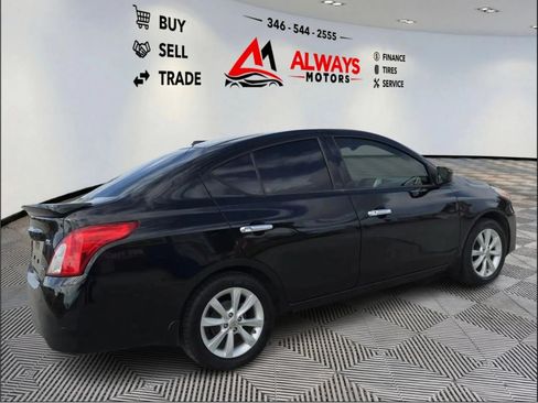 Used 2015 Nissan Versa w/ SL Tech Package FWD image 3