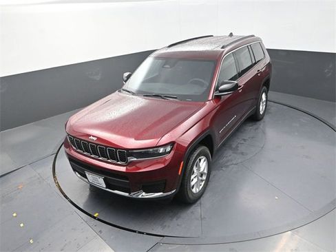 New 2025 Jeep Grand Cherokee L Laredo image 11