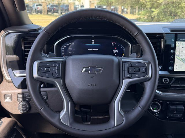 Used 2025 Chevrolet Silverado 1500 LT Trail Boss w/ Convenience Package II AWD/4WD image 13