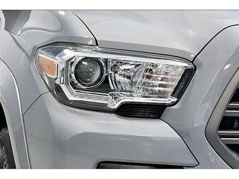 Used 2021 Toyota Tacoma TRD Sport w/ Advanced Technology Package AWD/4WD image 28