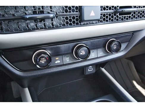 Used 2023 Honda HR-V LX image 23